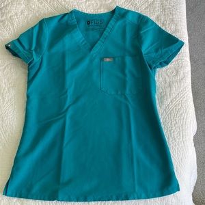Figs Catarina Scrub Top in Caribbean Blue